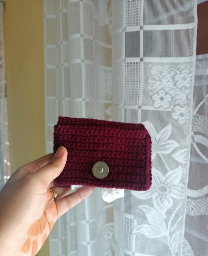 Handmade Crochet Pouch with Bow โ Elegant Maroon & White