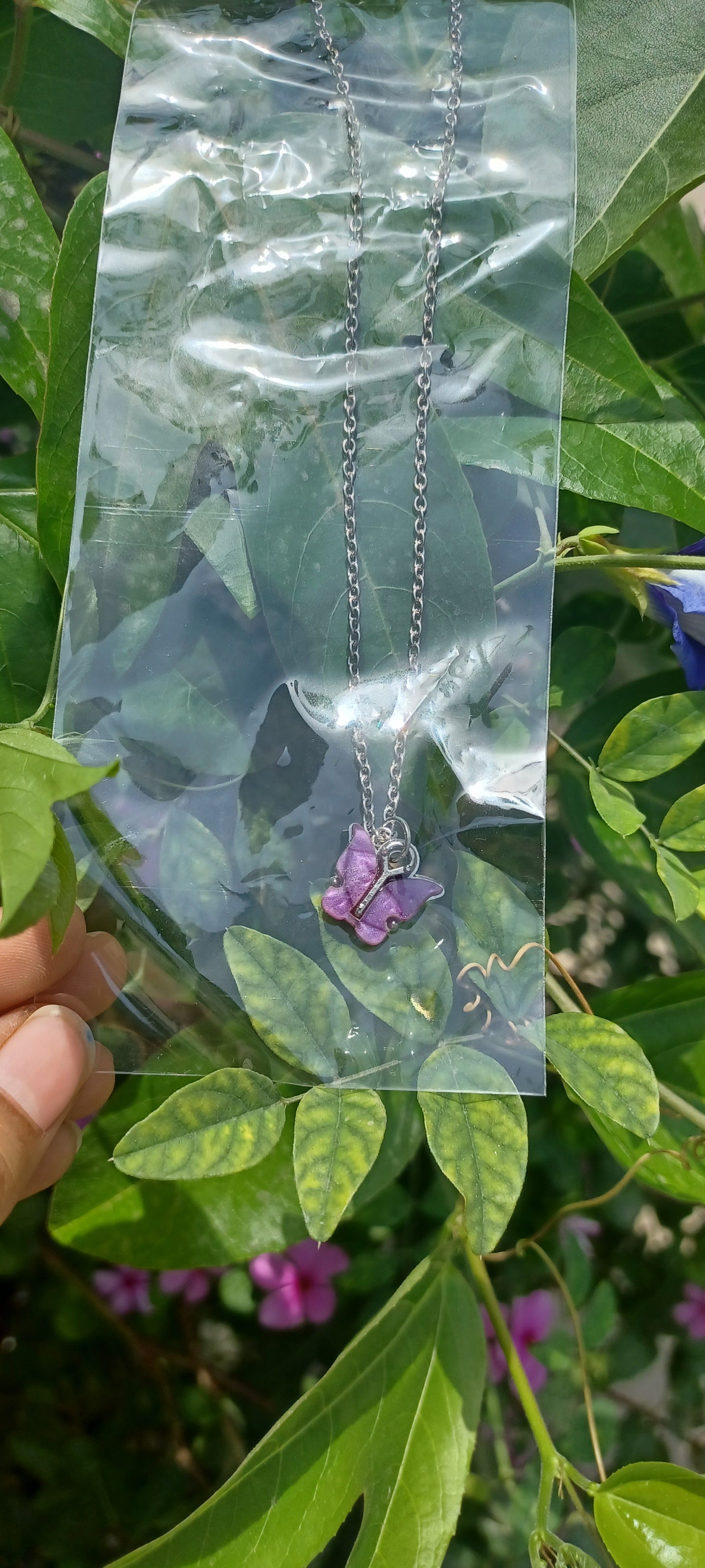 Minimal butterfly Neckchains.