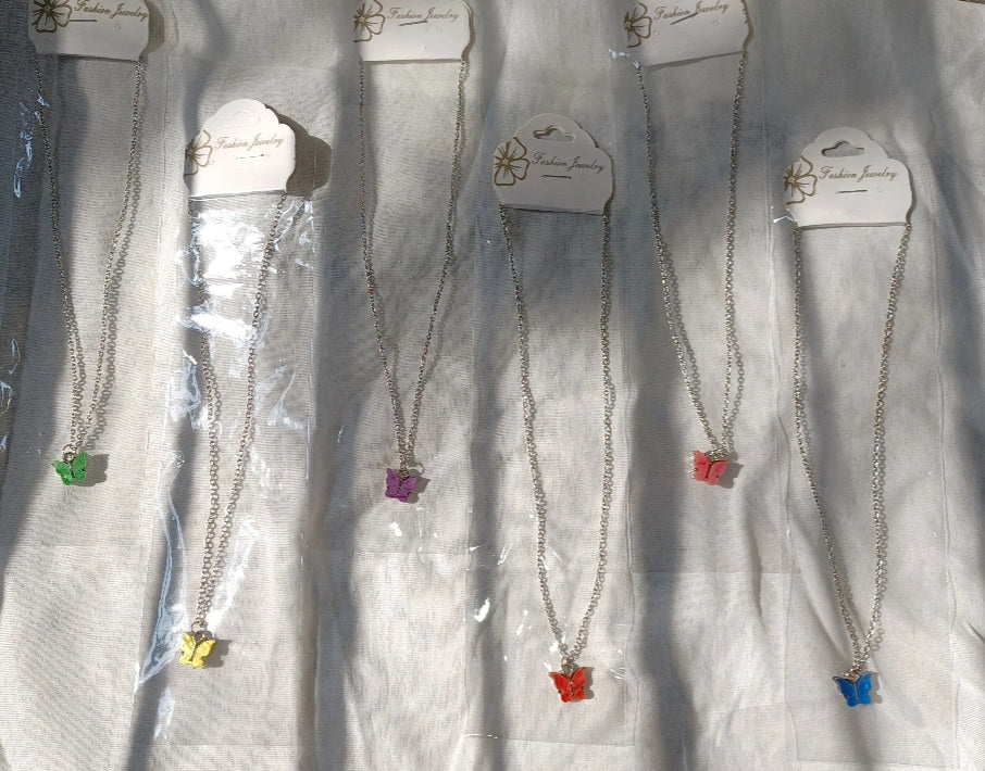 Minimal butterfly Neckchains.