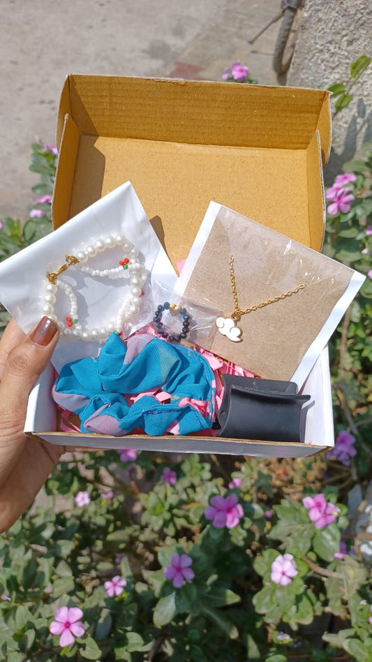 ☁️ Dreamy Essentials Gift Box – A Touch of Whimsy &amp; Style