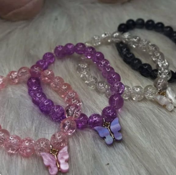 Aqua Bloom Beaded Bracelet – Dainty Charm with Floral Magic
